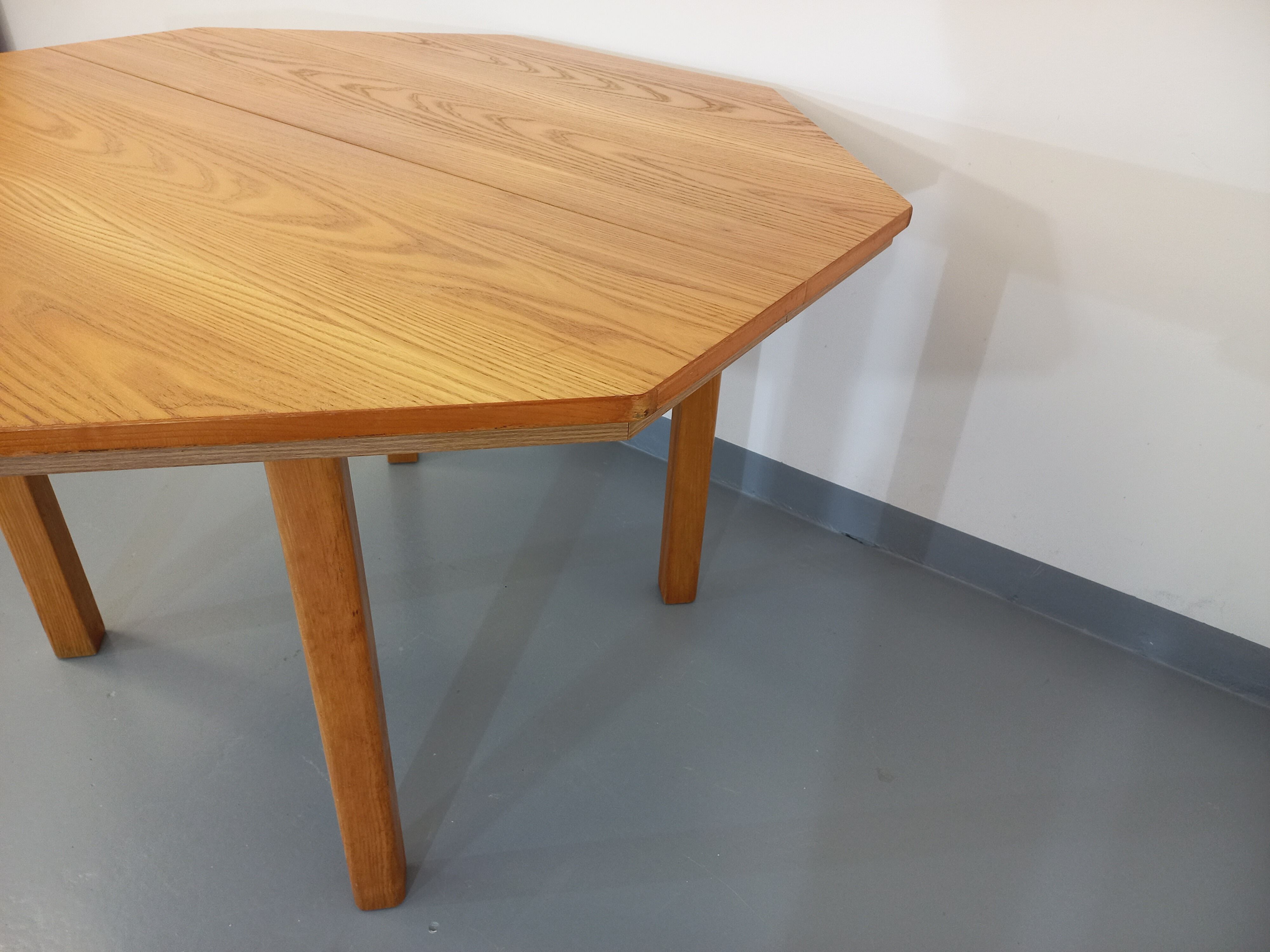 Table octogonale vintage des années 80 en orme avec rallonge