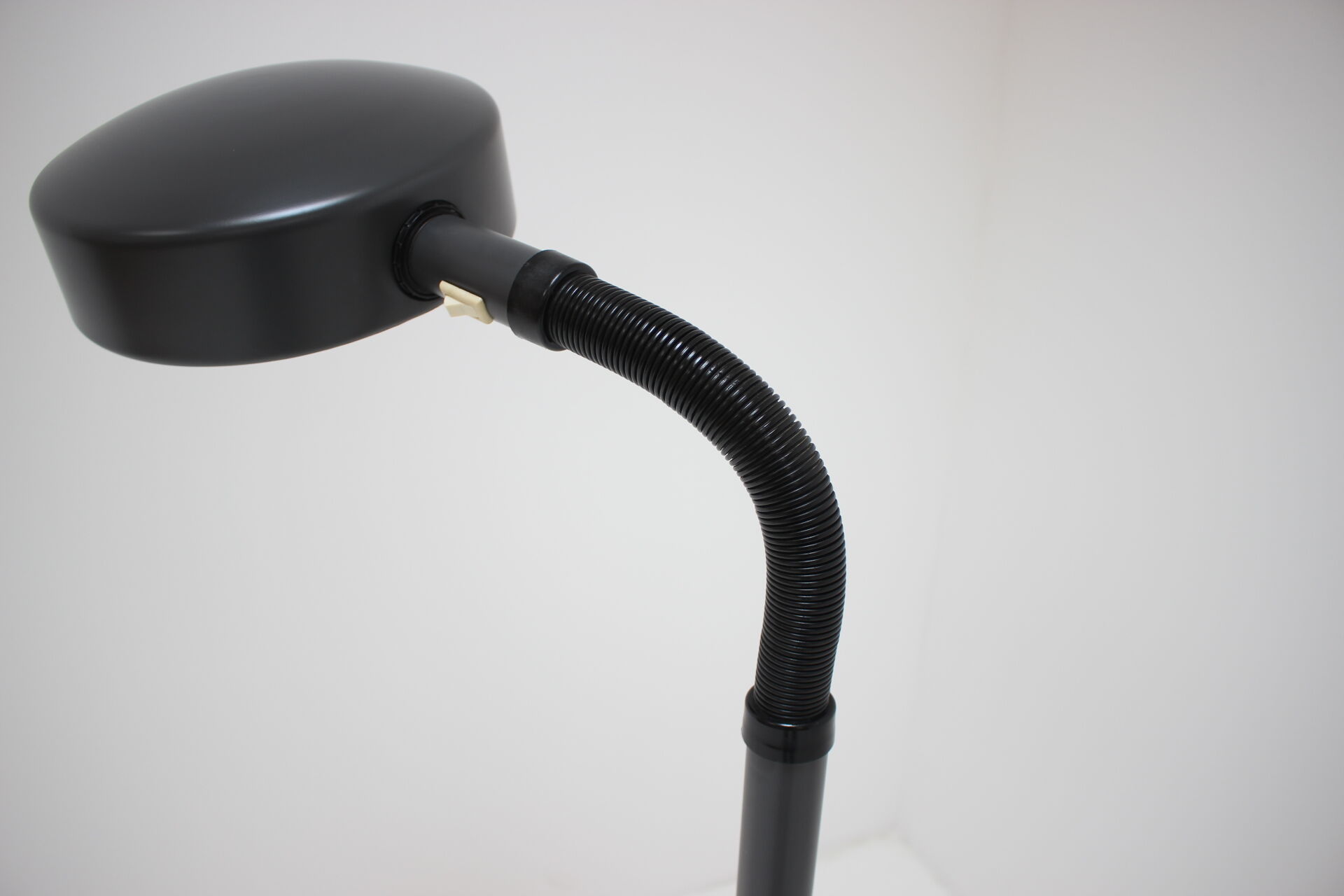 1970s retro vintage freestanding Dijkstra bowl shaped reading floor lamp