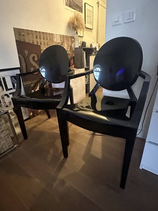 Chaises Louis Ghost de Philippe Starck