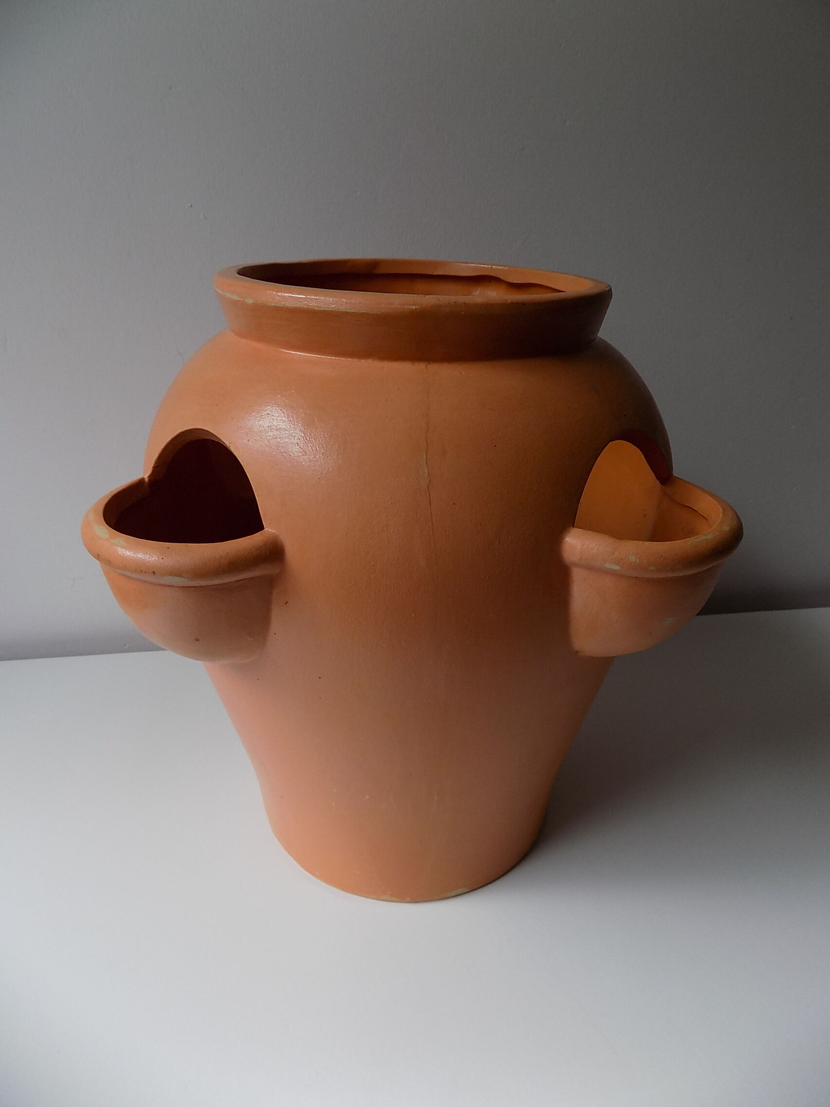 Sandstone flowerpot (25 cm)