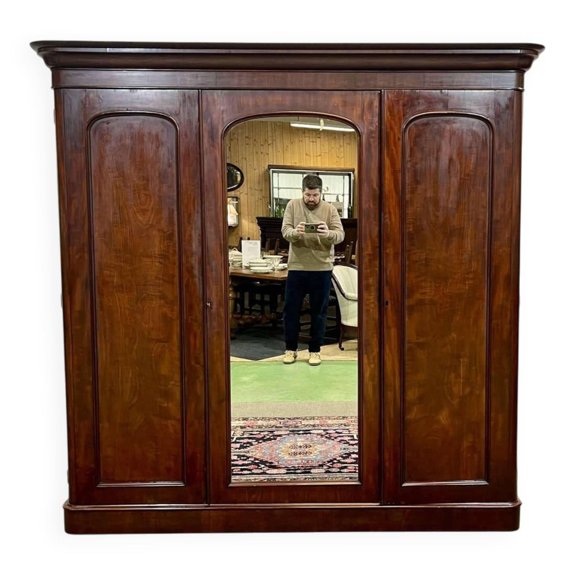 19th-century Victorian English bedroom wardrobe in mahogany.