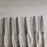 6 silver metal knives 900