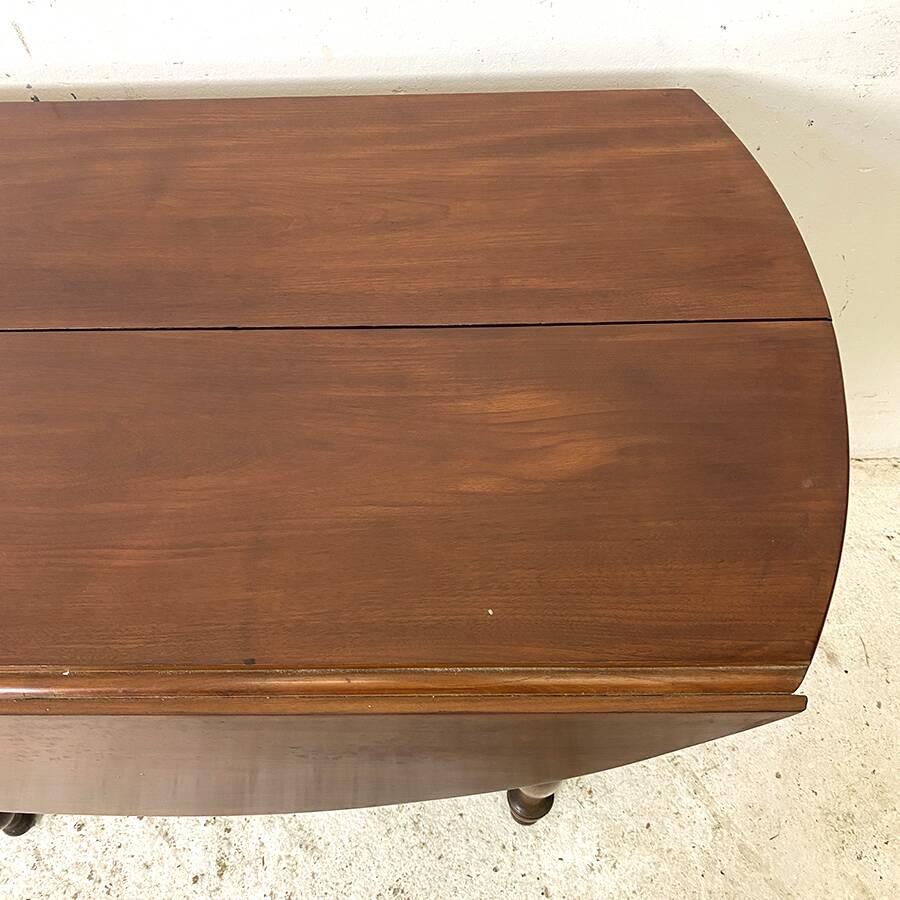 Table en acajou extensible 4 rallonges fournies