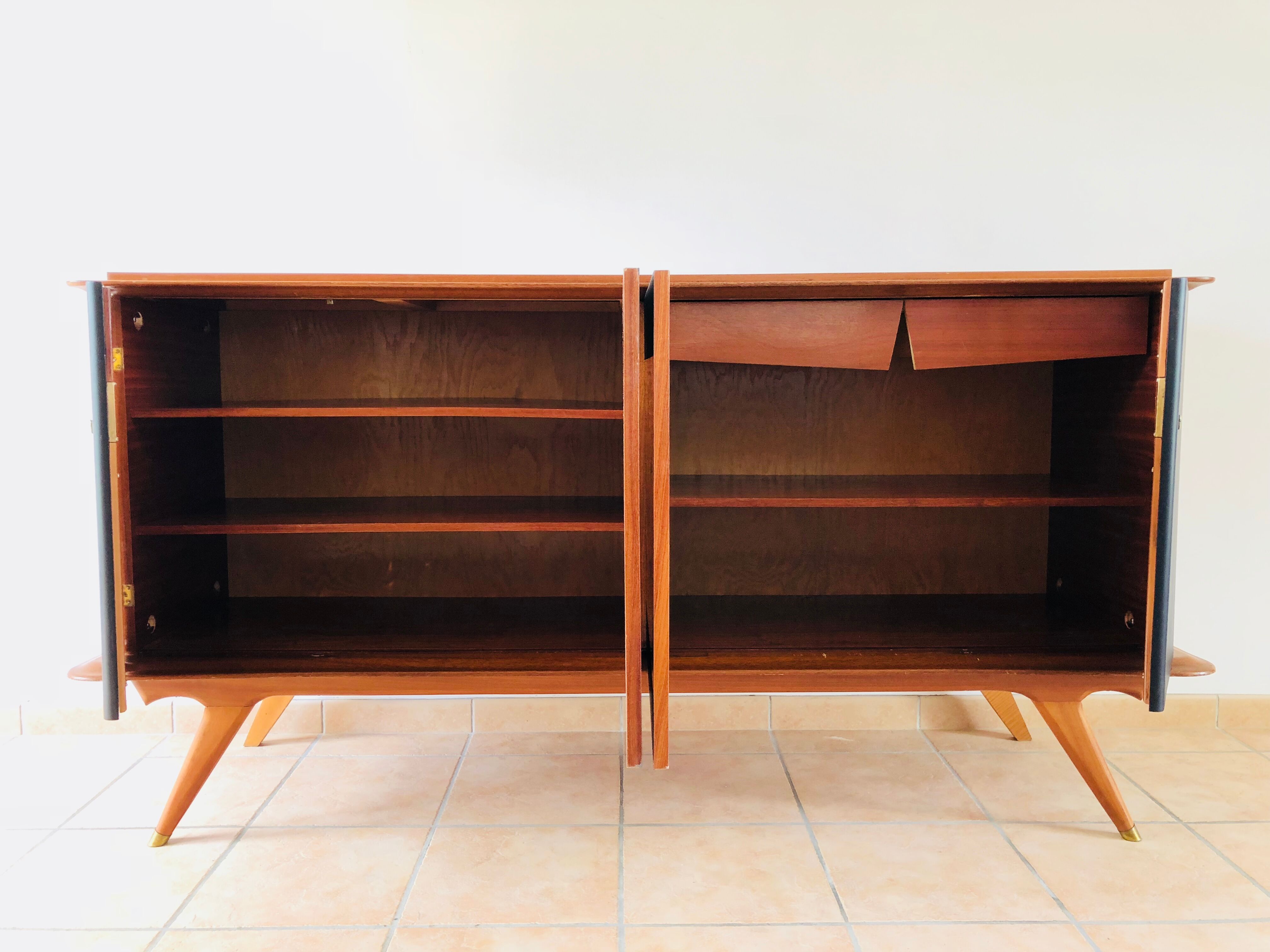 Slip-on feet compass 1960