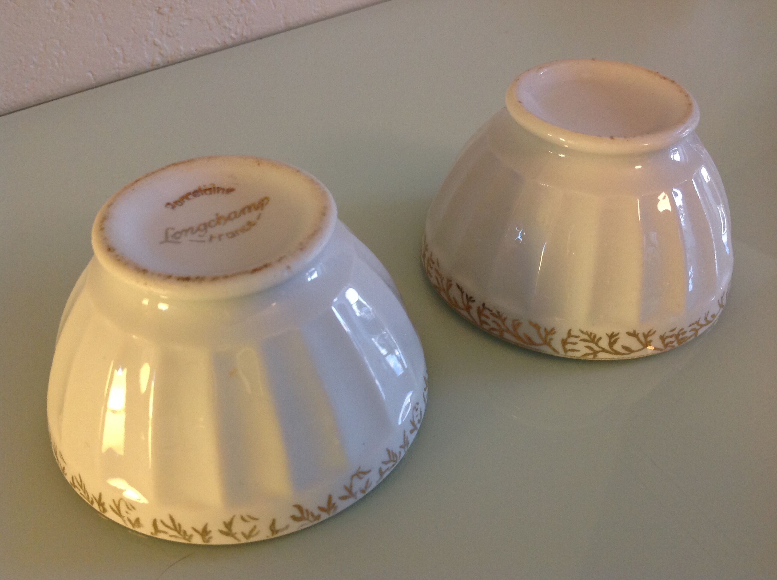 Two ribbed white bowls in Longchamp Porcelain /vintage 60s