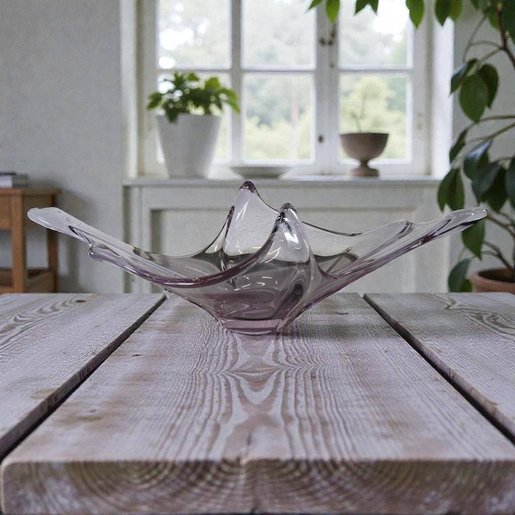 Vintage purple Murano glass bowl/cup