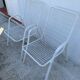Lot de deux chaises en metal