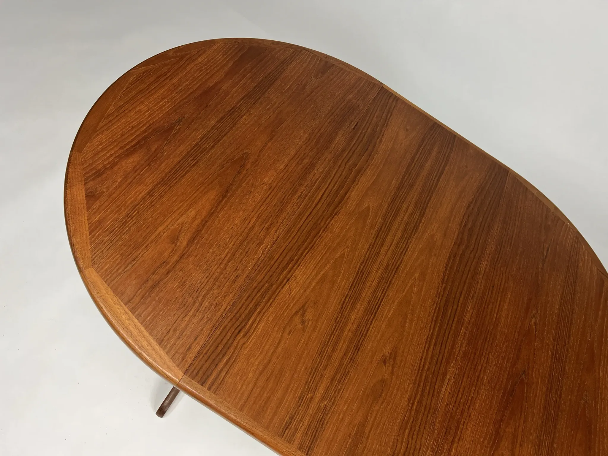 Danish teak dining table round vintage mid-century design VV Mobler