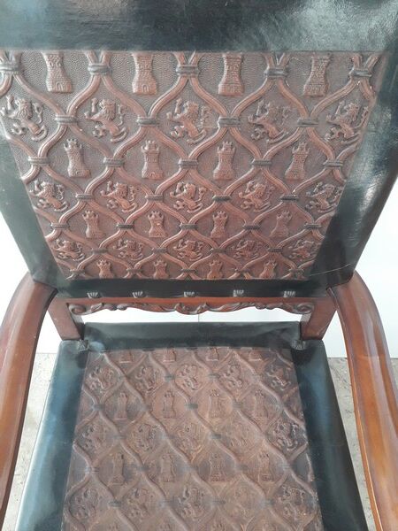 Spain truncated chair solid wood scuplté and leather