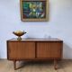 Buffet moderniste des années 1970.