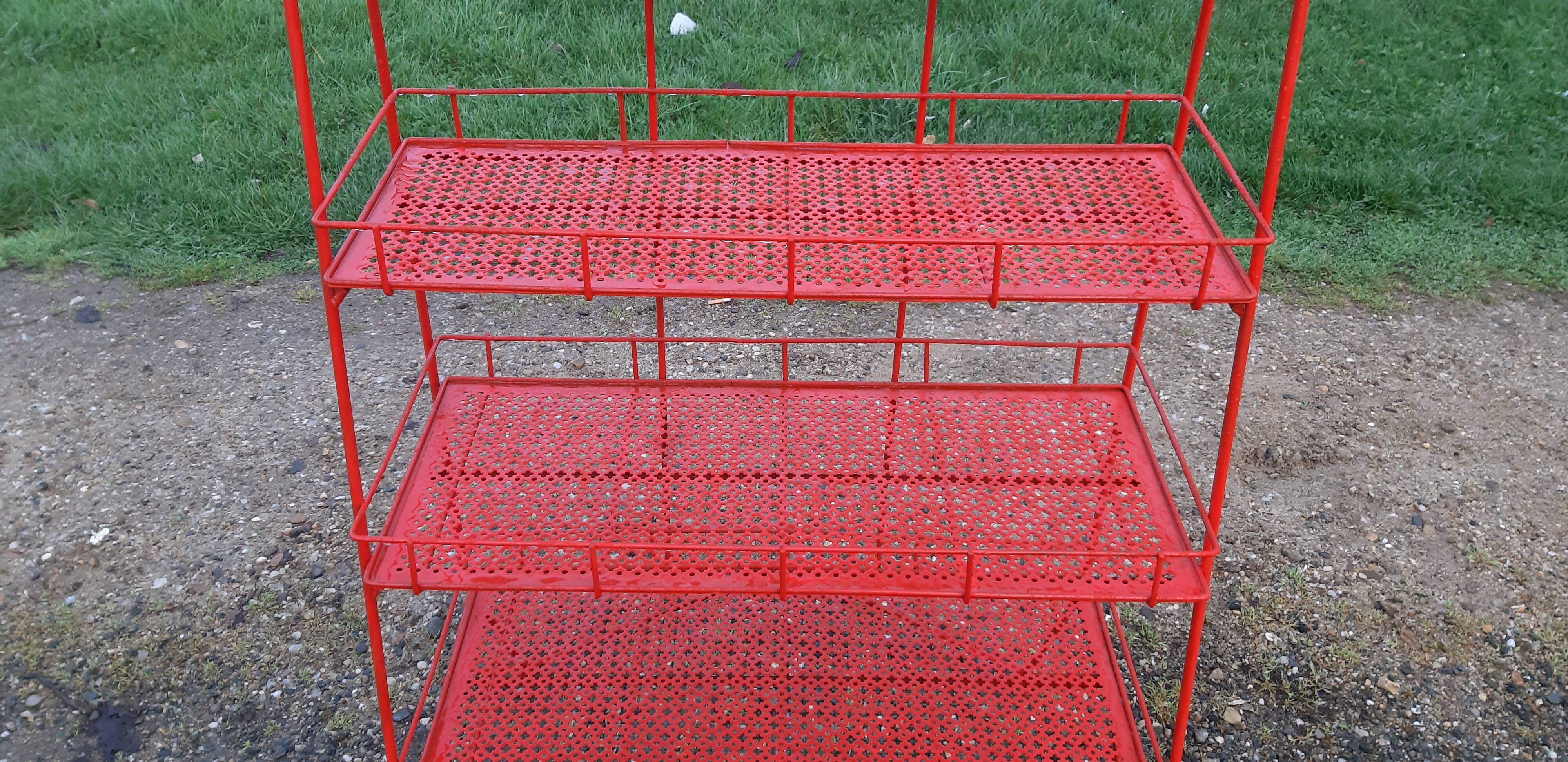 Store shelf furniture