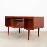 Teak desk, Danish design, 1970s, manufactured by AP Møbler Svenstrup