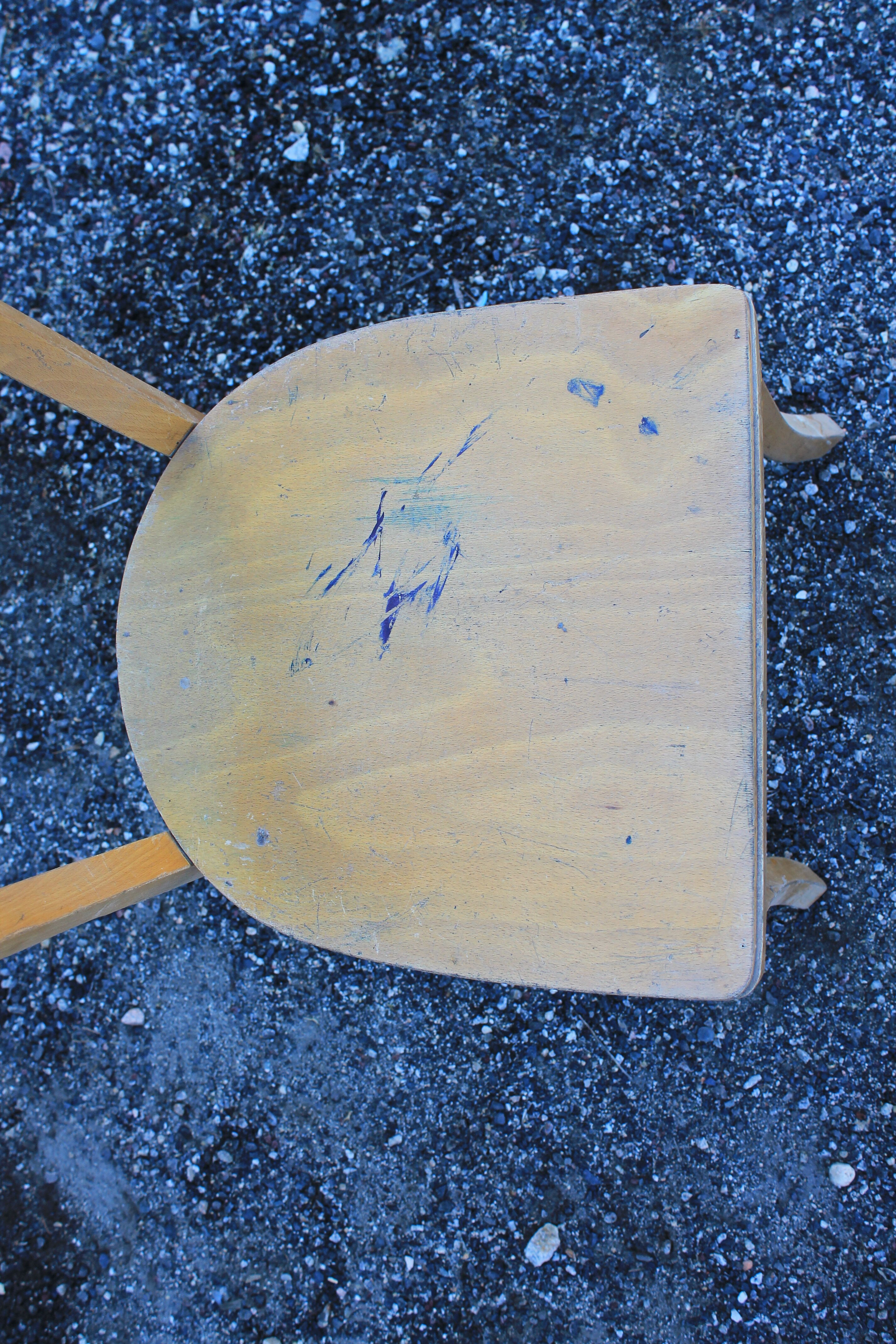 Set 10 community chairs