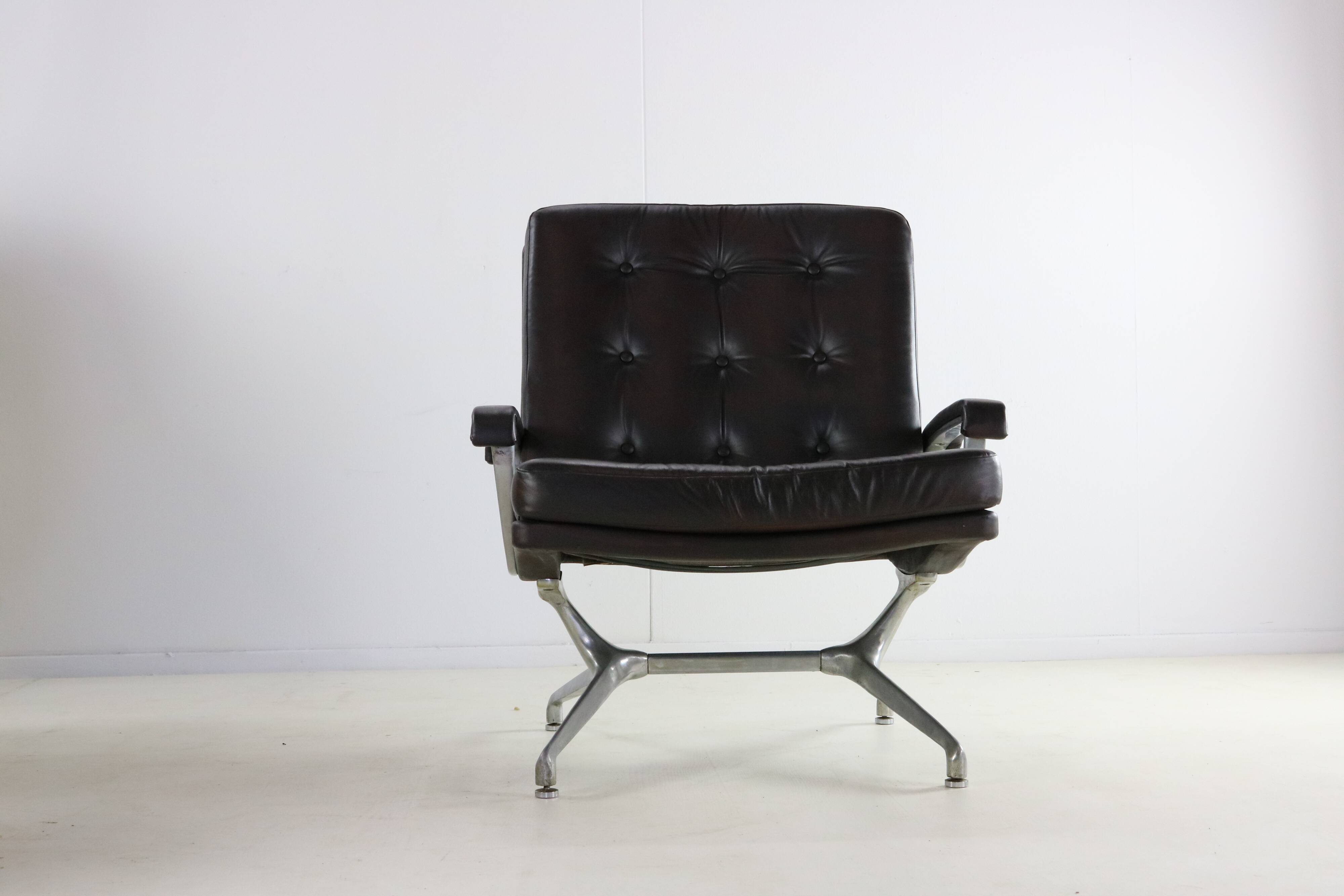 Sixties american design lounge chair by Paul Tuttl