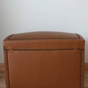 Malle bombée en bois et simili cuir vintage