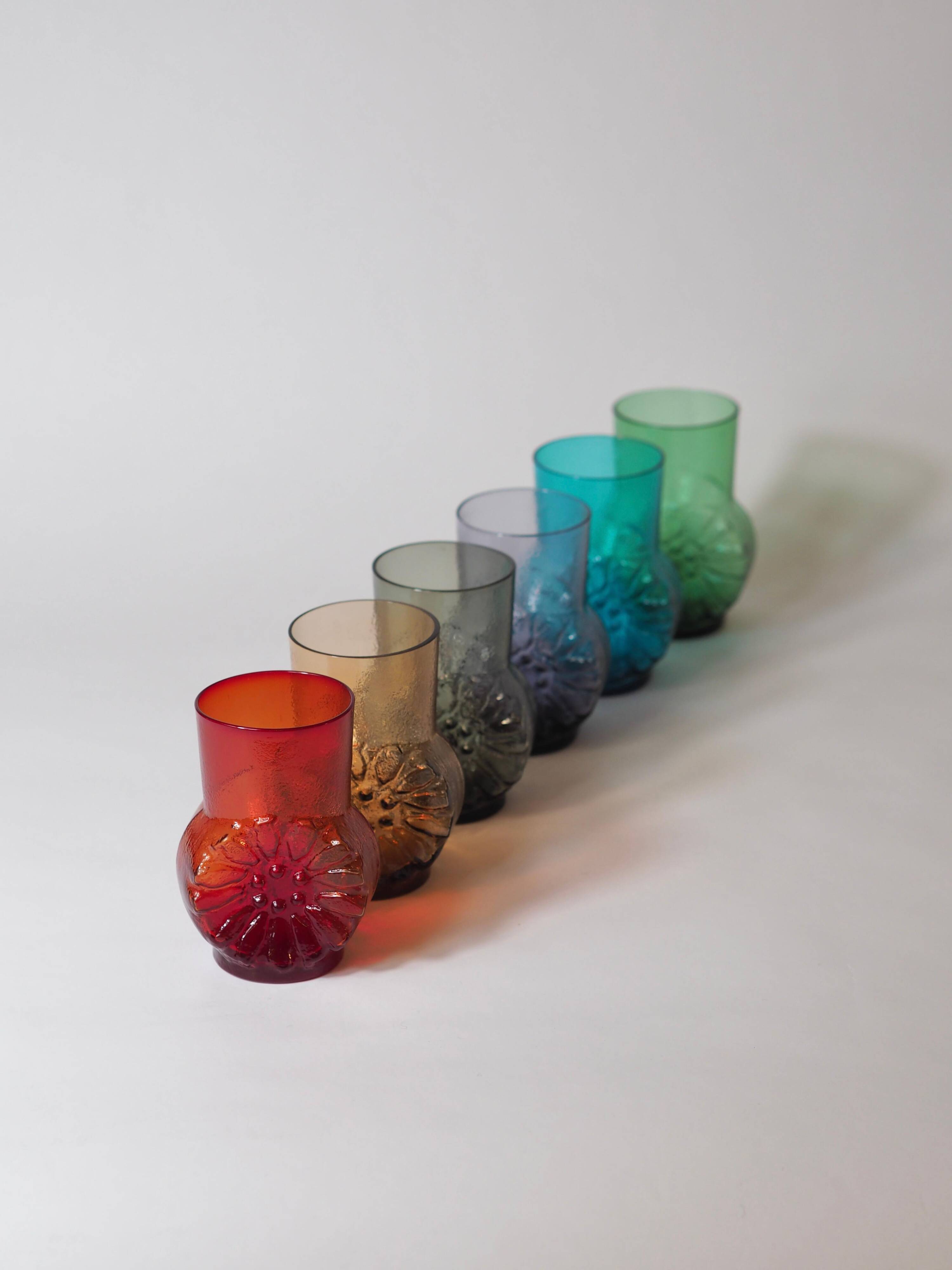 Mid-century rainbow glass set: 6 Finnish style glasses, by Kaj Franck & Lasi.