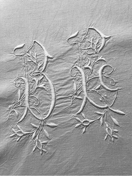 Antique linen: embroidered sheet, monogram