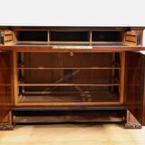 Buffet, commode, écritoire de propriété en acajou de style restauration, début XIXème