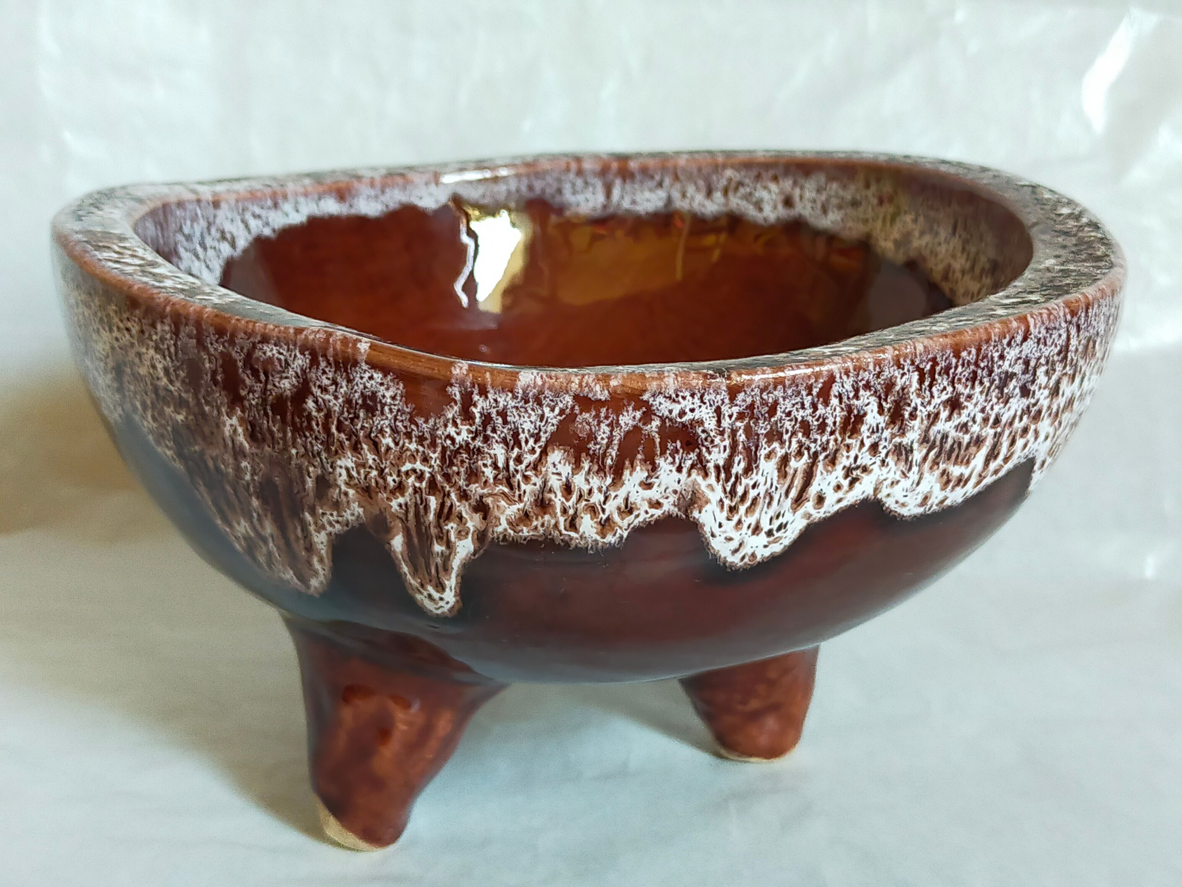 Ceramic tripod cup from accolay signed vintage