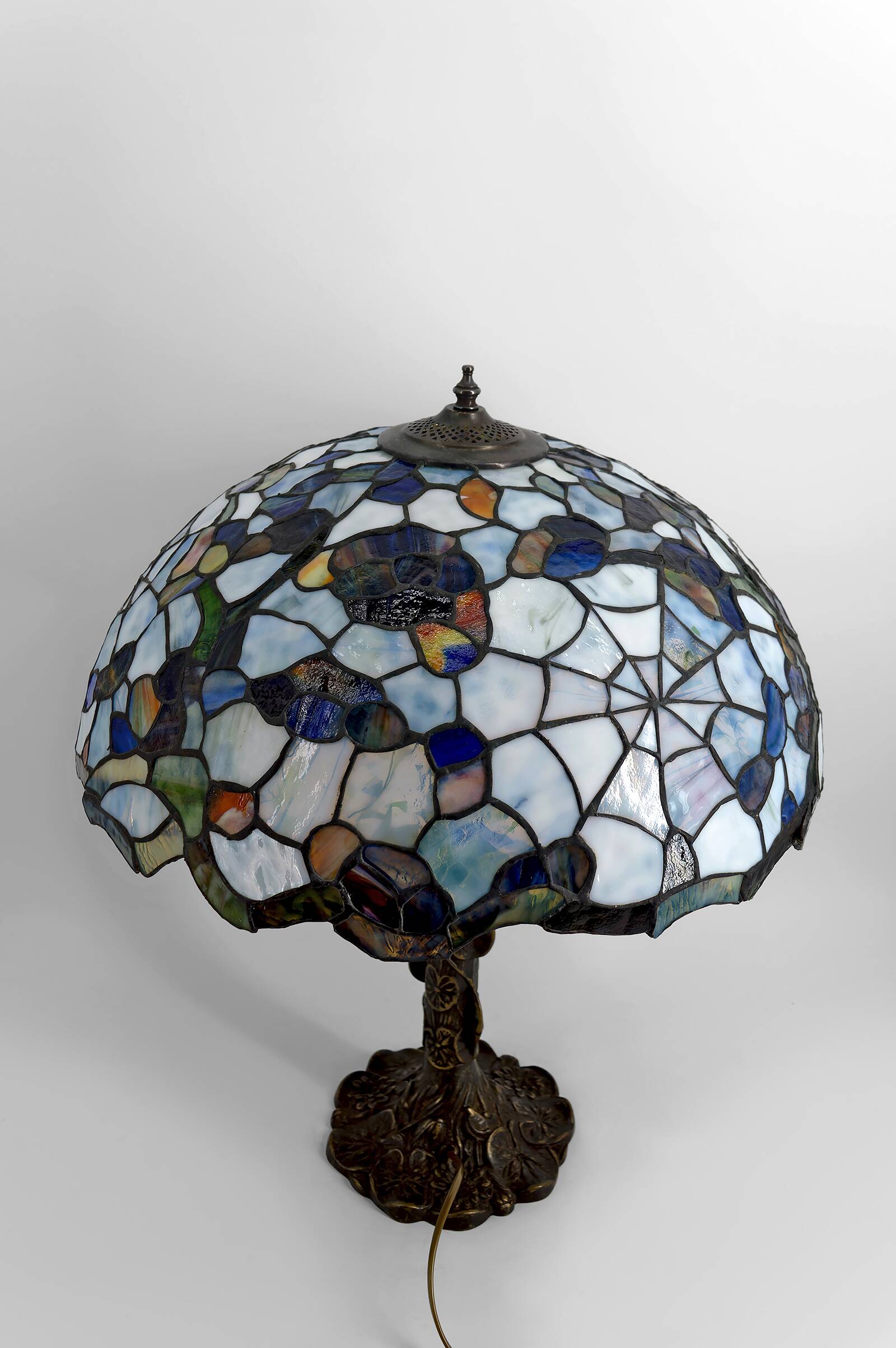 Important Art Nouveau table lamp – Tiffany style, circa 1980