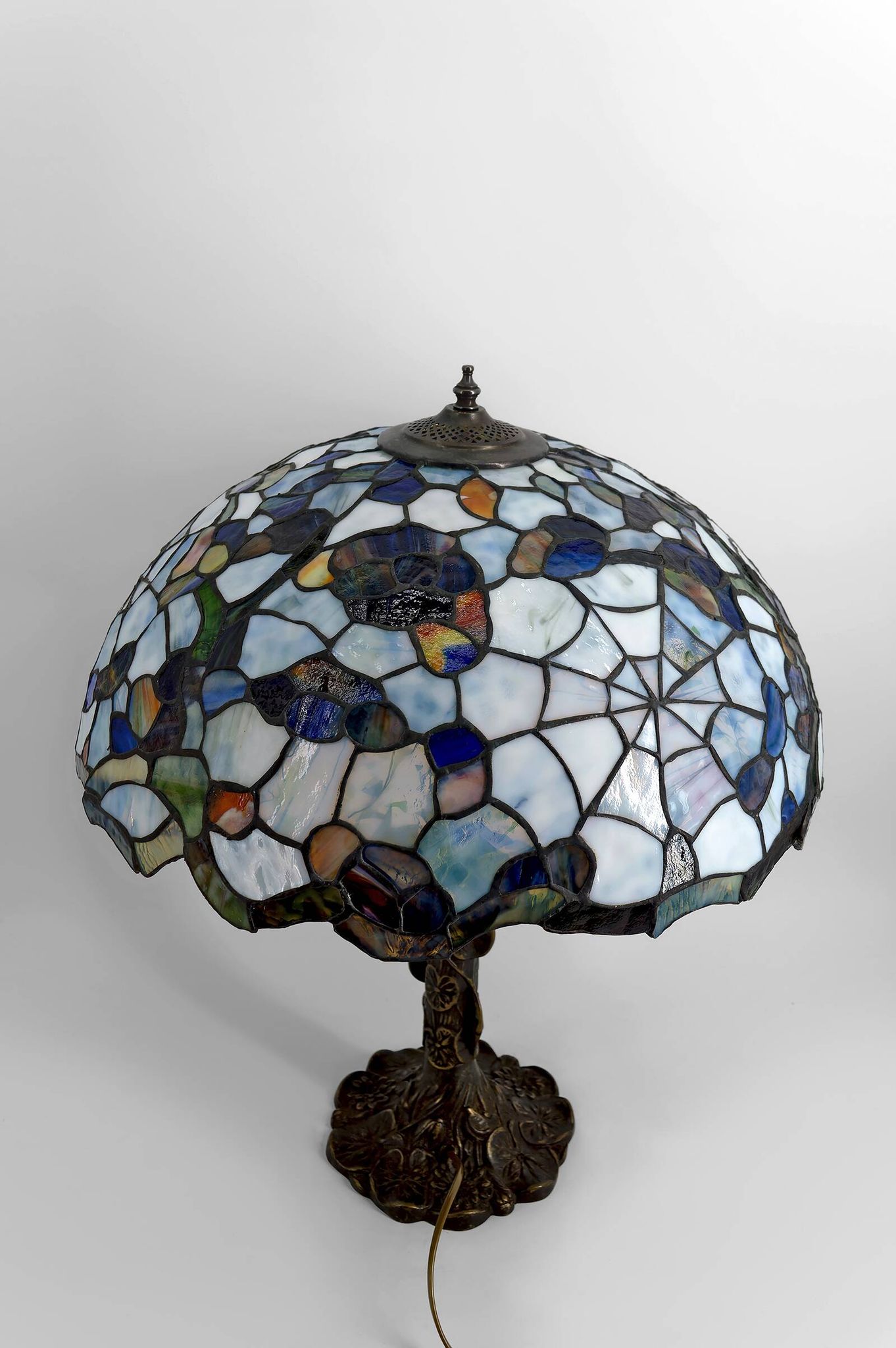 Important Art Nouveau table lamp – Tiffany style, circa 1980