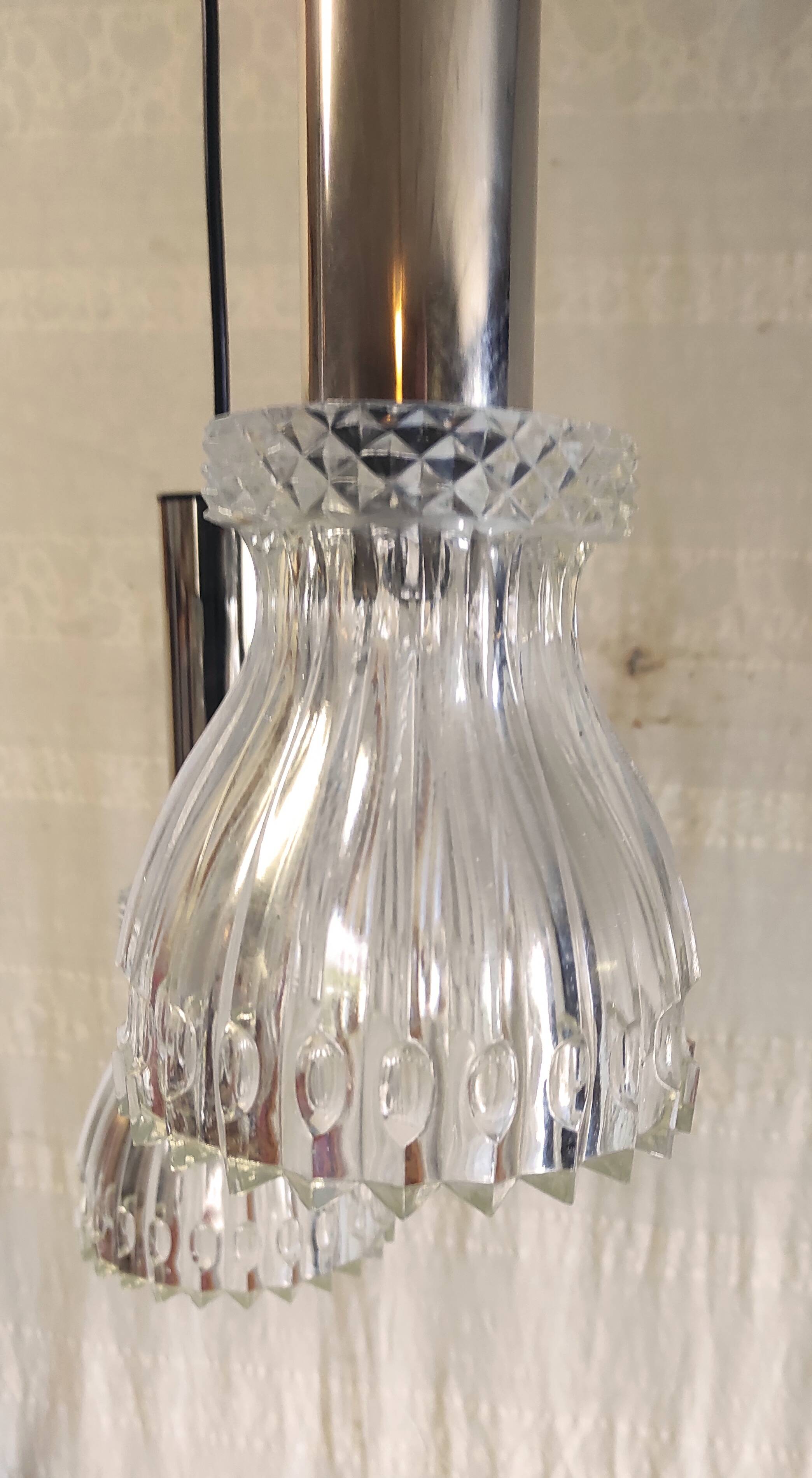 Suspension cascade 3 lights in chrome metal and crystal - mid 20th century.