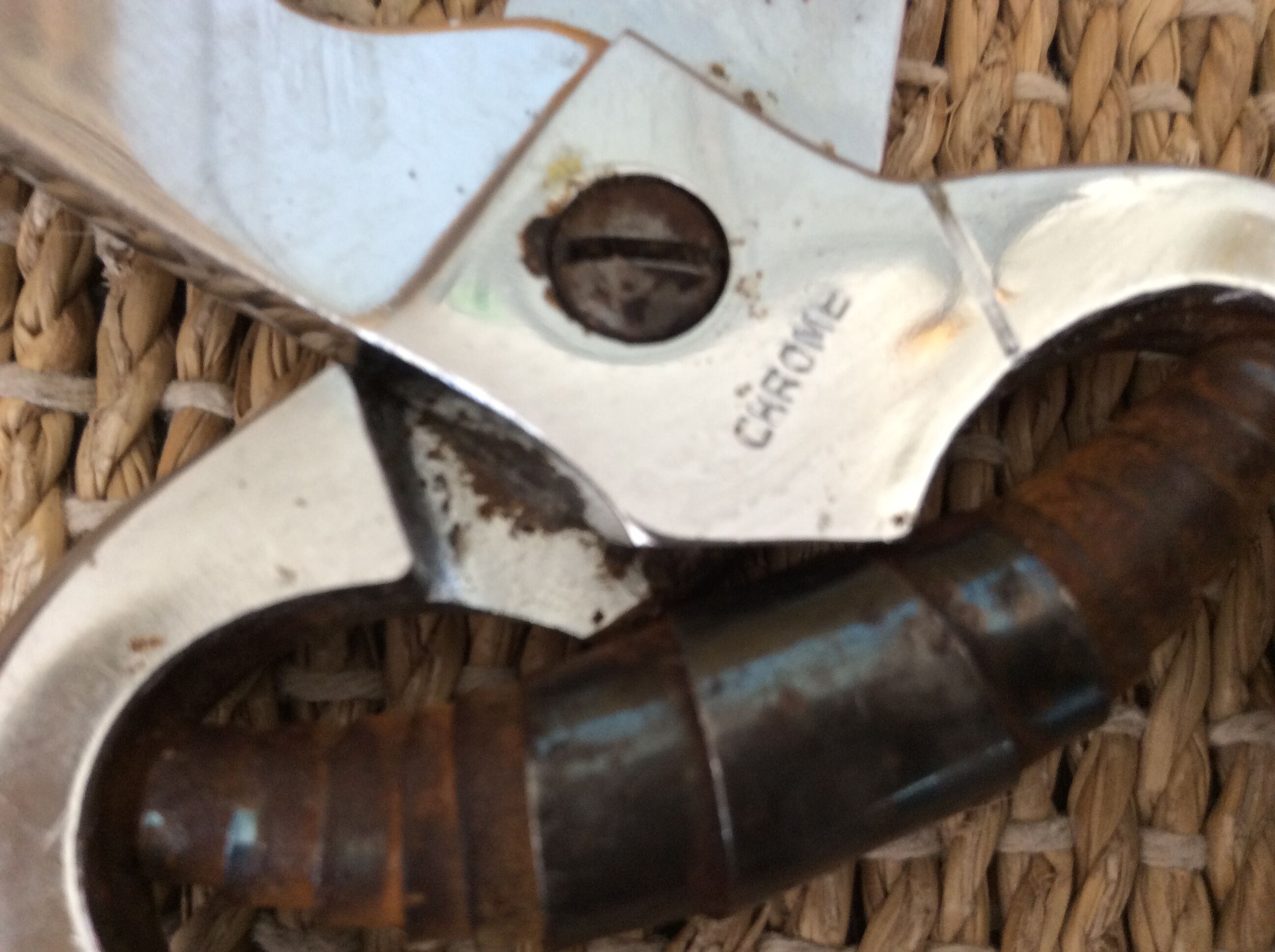 Bamboo pruning shears