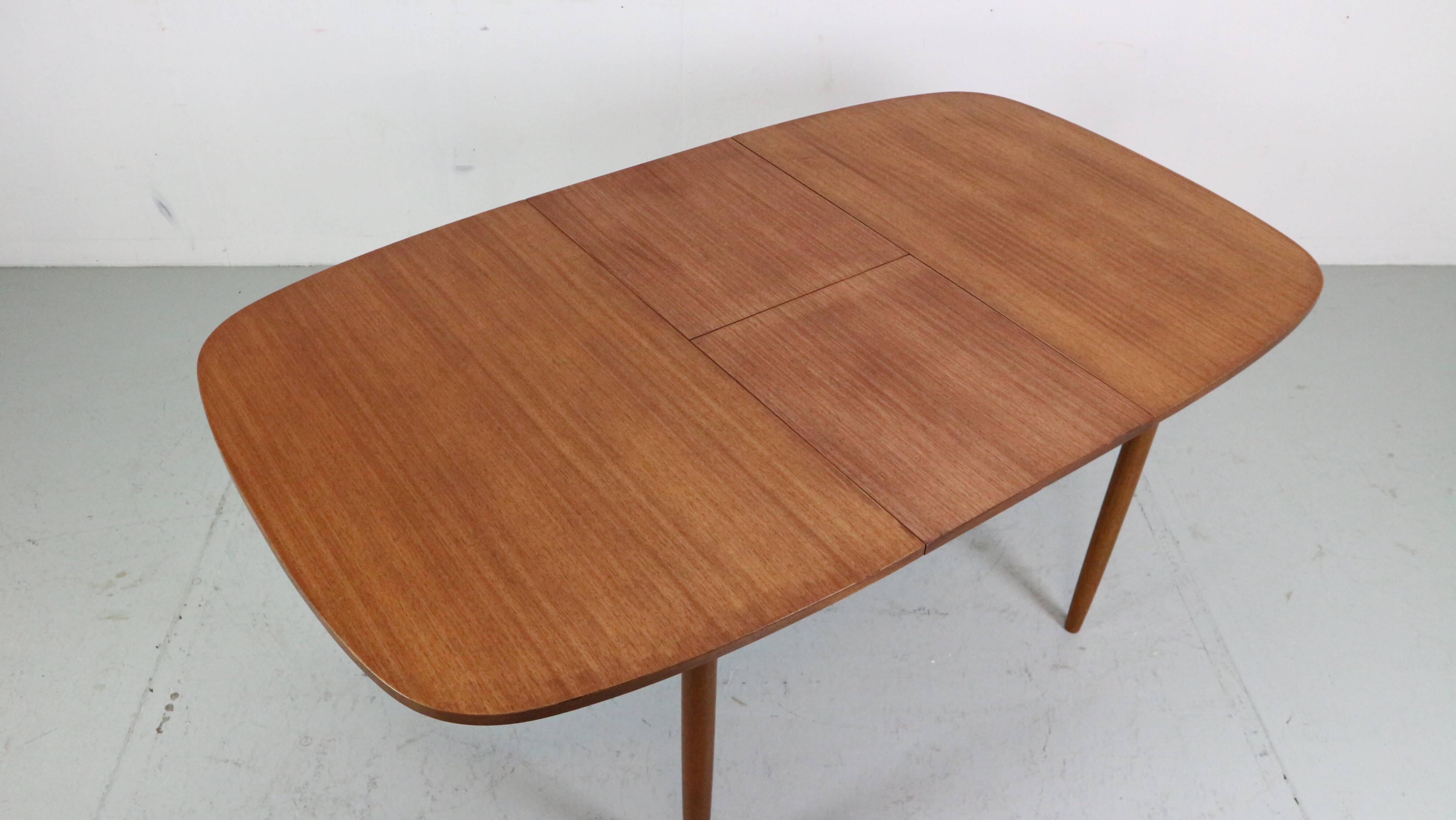 Mid- Century Modern Teak OvalExtendable Dinning Table By G Plan, 1960's