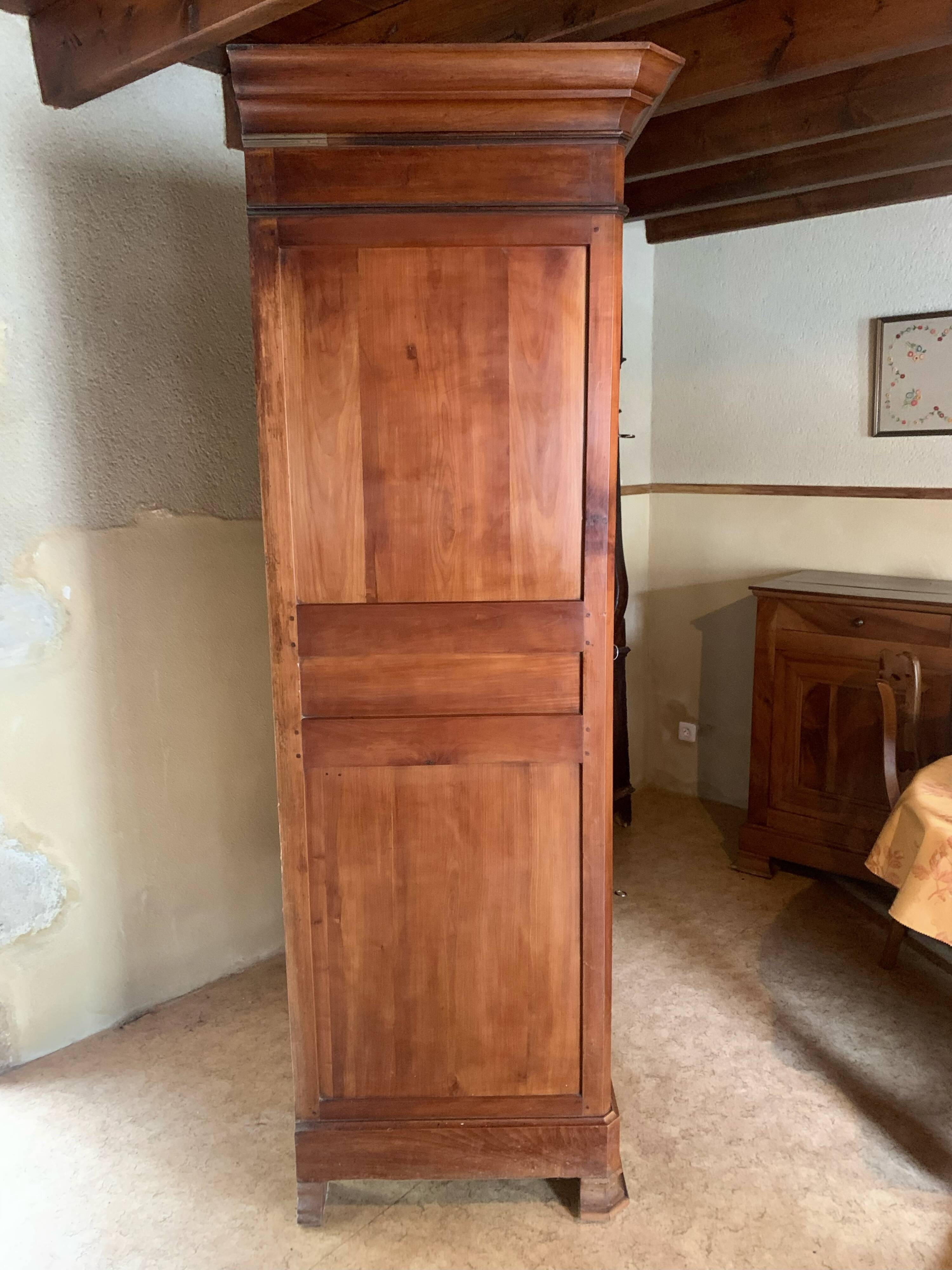 Standing man Louis Philippe