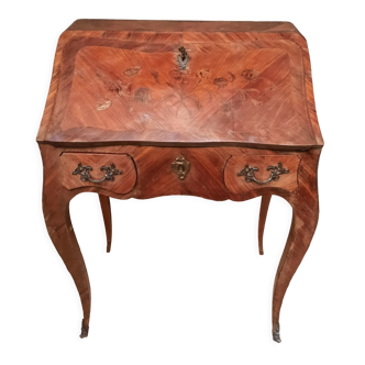 Bureau de pente style Louis XV en marqueterie