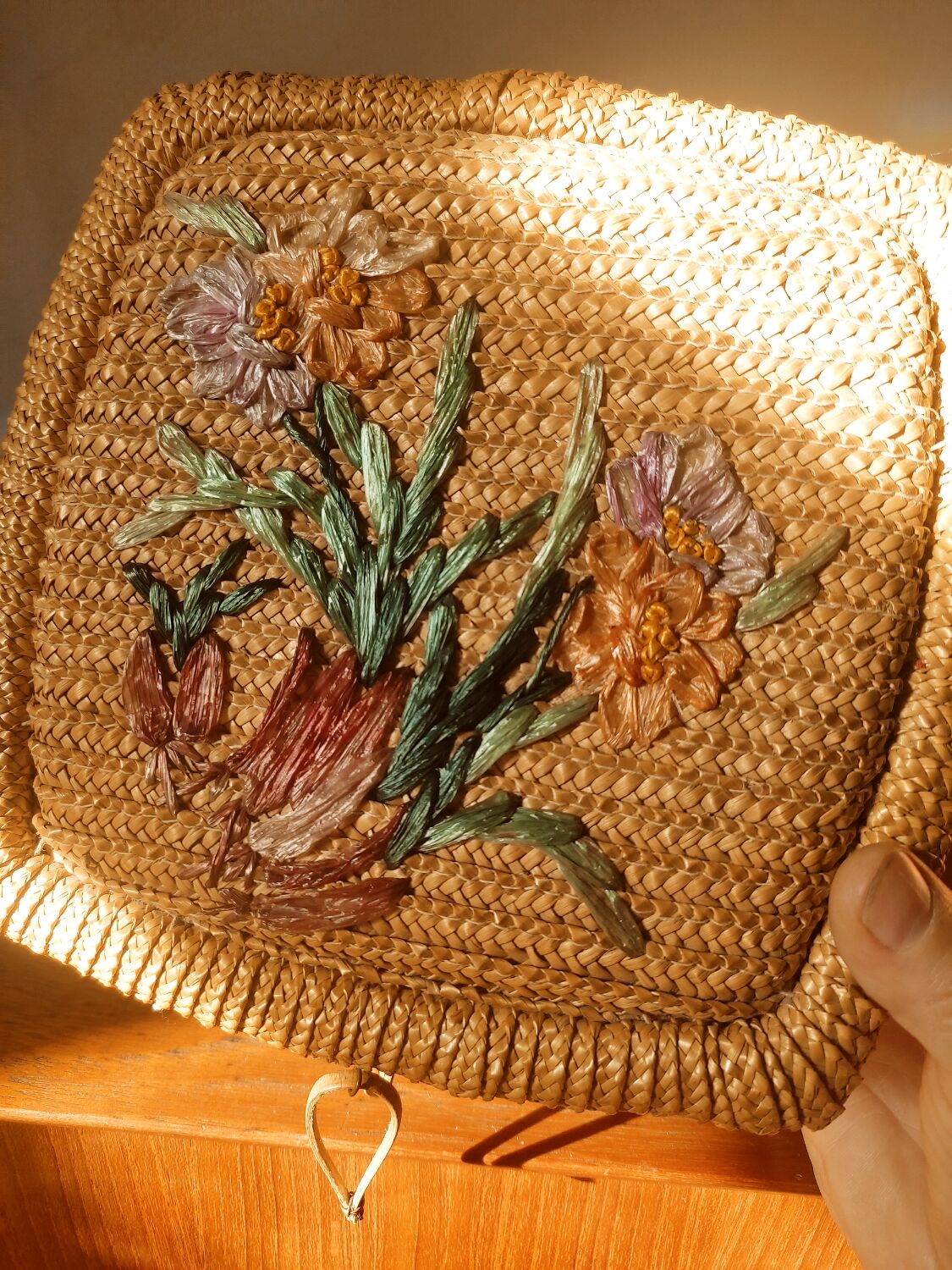 Boite à bijoux en paille tressée