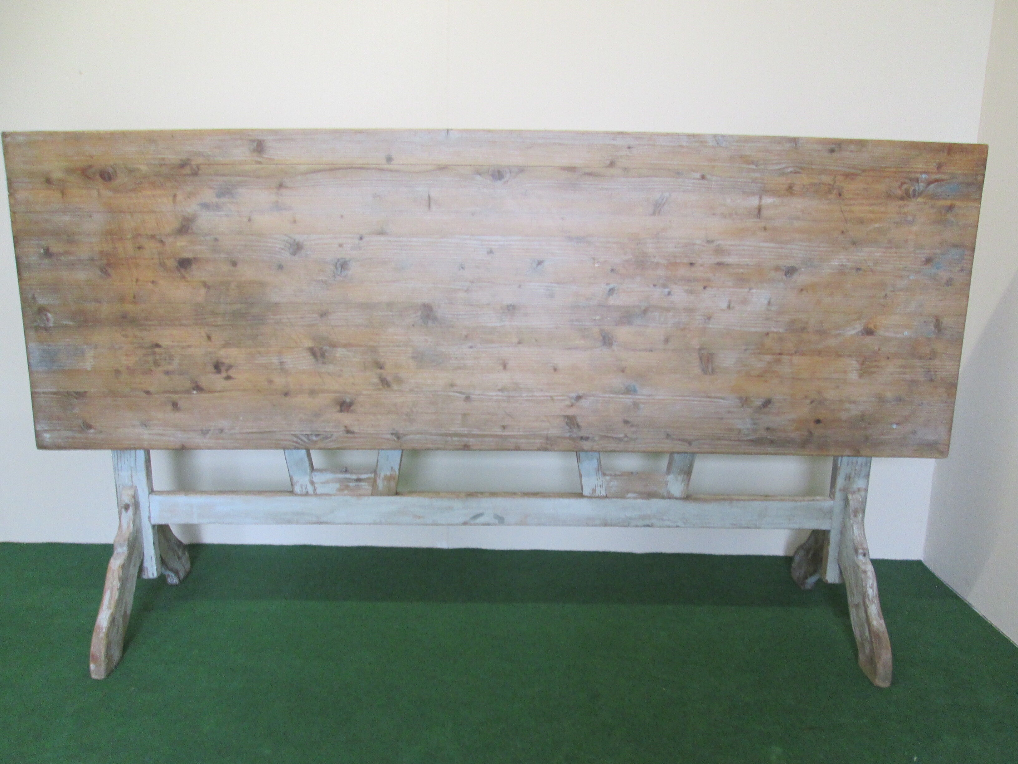 Winemaker in pine table