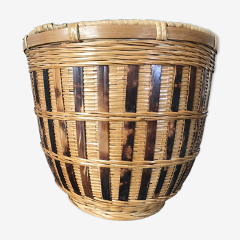 Cache pot decoration in rattan vintage basket 70s