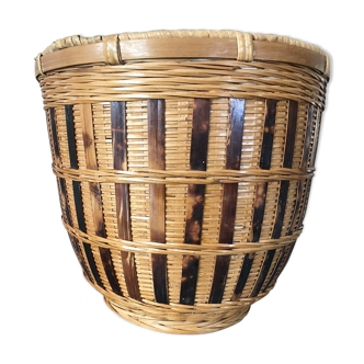 Cache pot decoration in rattan vintage basket 70s