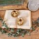 Paire de petits bougeoirs en laiton