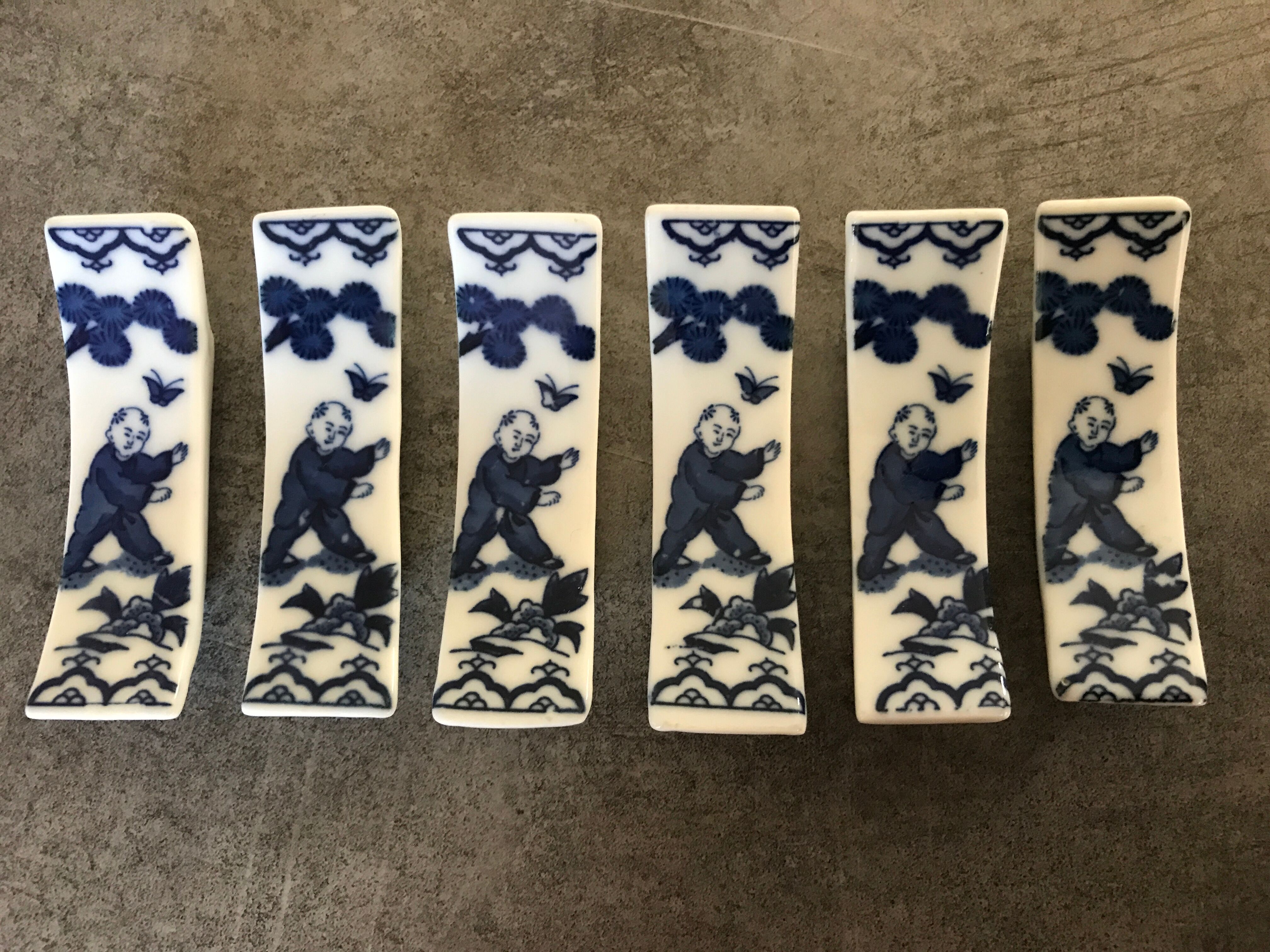 Set of 6 knife holders in asian porcelain