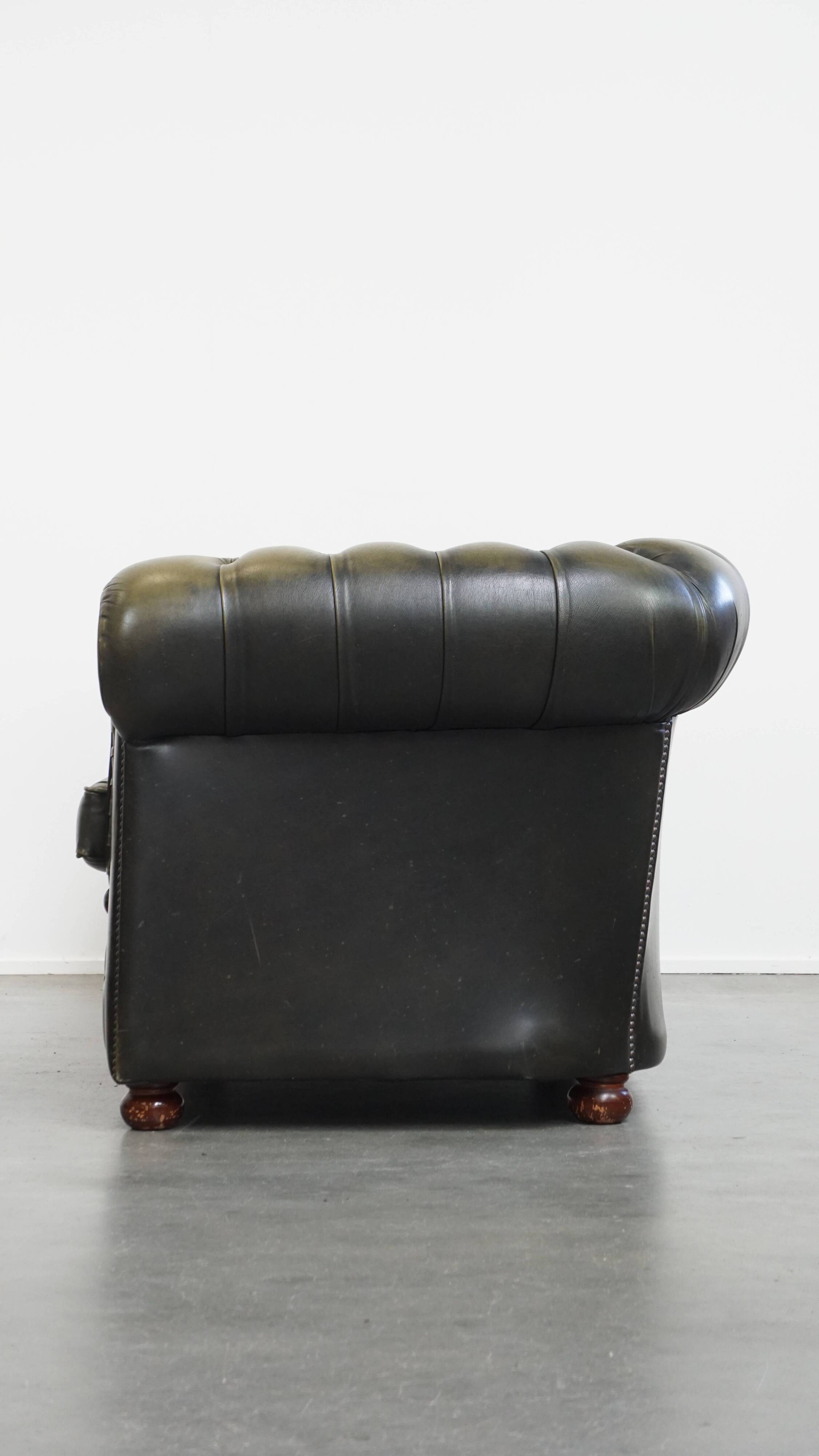 Green Vintage English Cowhide Leather Chesterfield 2-Seater Sofa