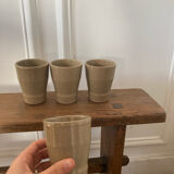 4 stoneware cups