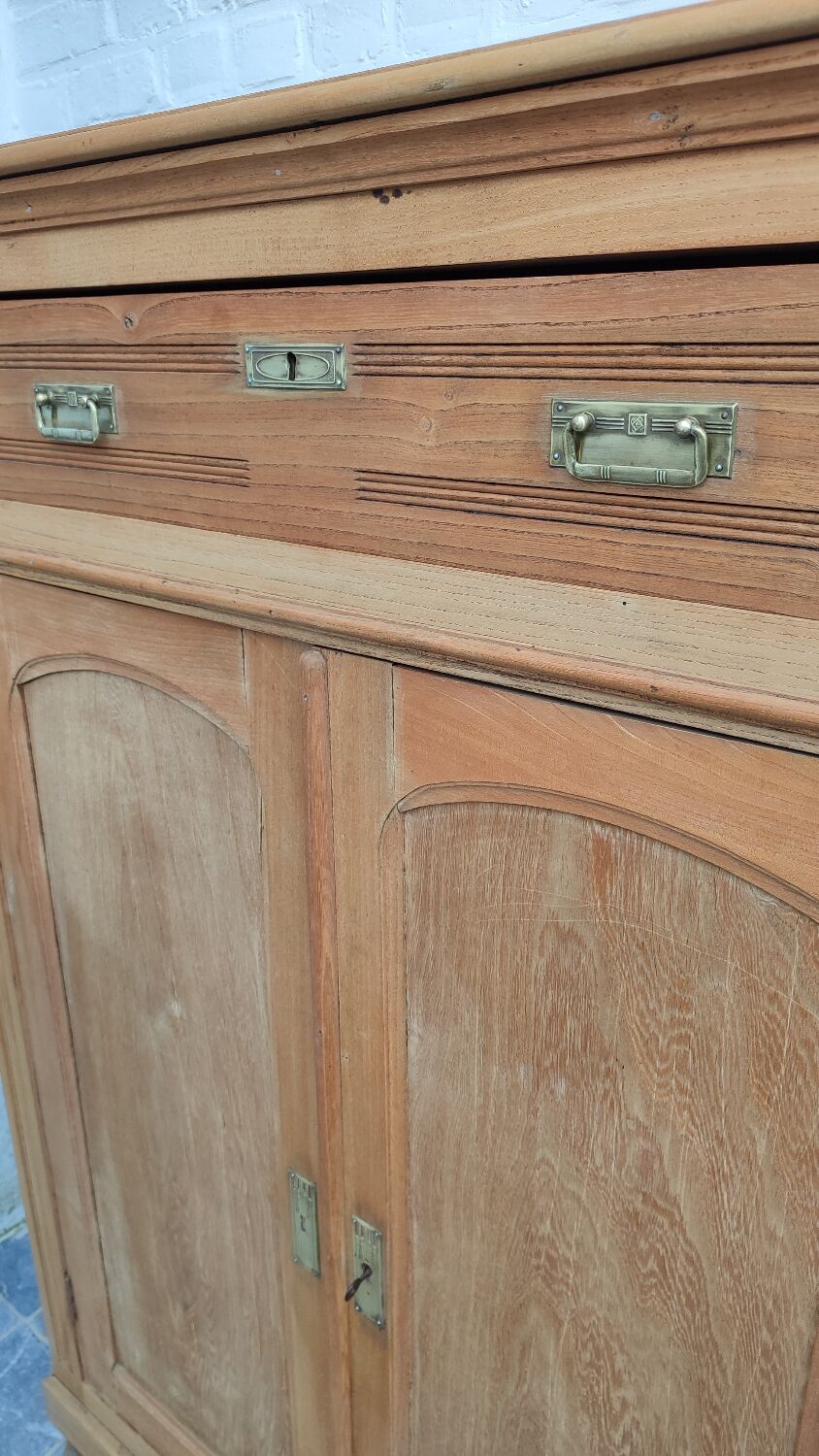 Grand Parisian buffet