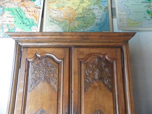 Wardrobe carved doors, 18th century era
