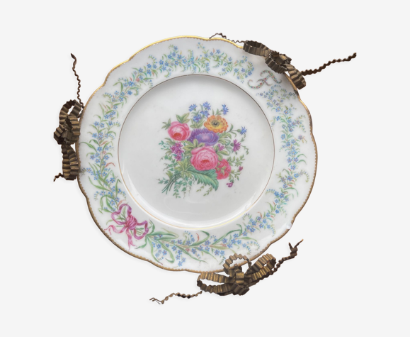 Assiette de collection Bathilde De Lupel 9 juin 1874 sur son support