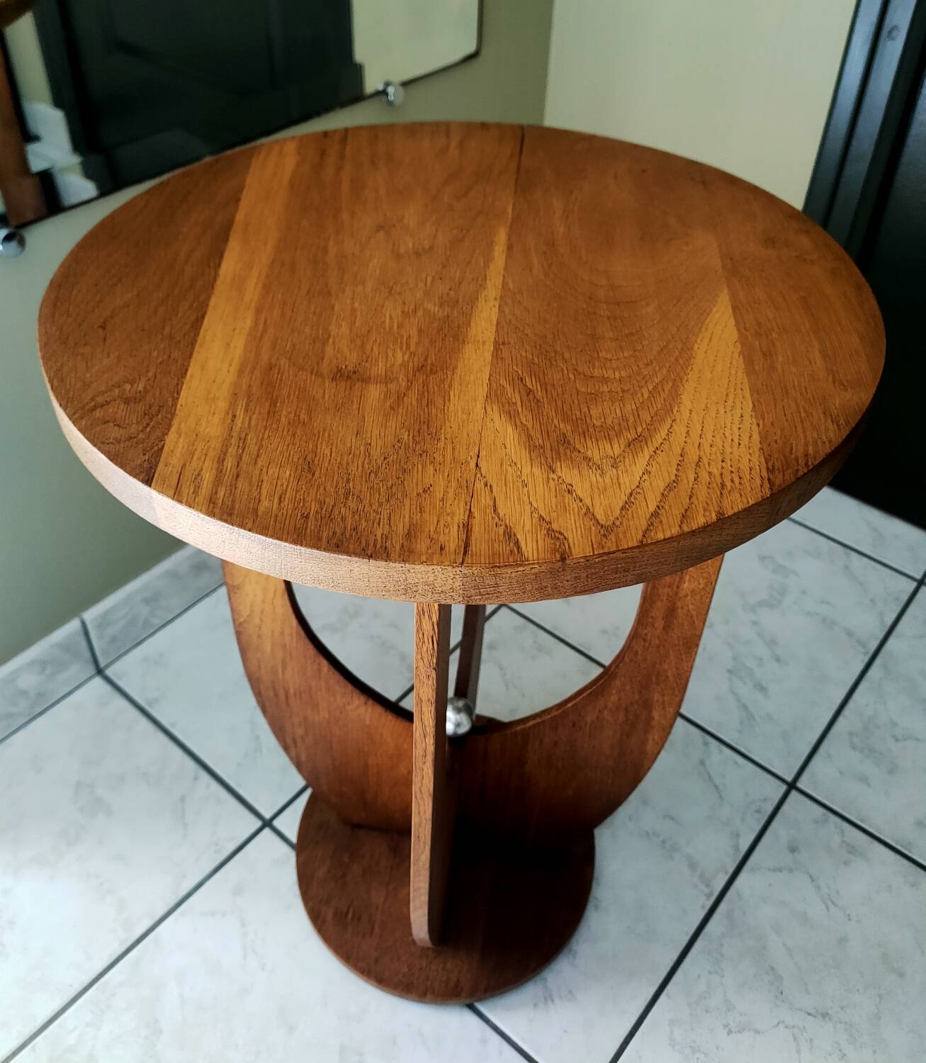 Antique Art Deco oak pedestal table