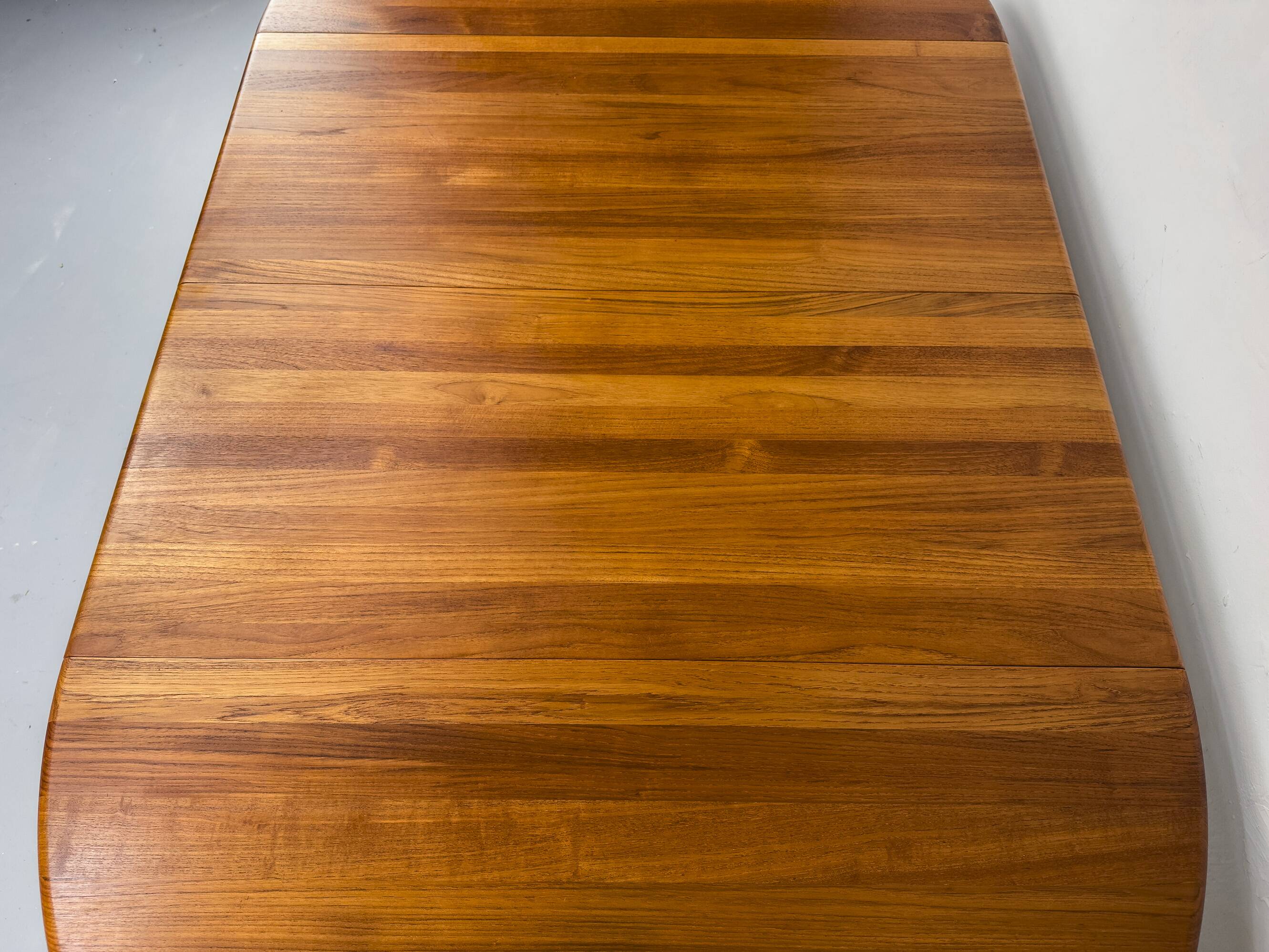 Danish Round Extendable Dining Table in Teak, 1970s