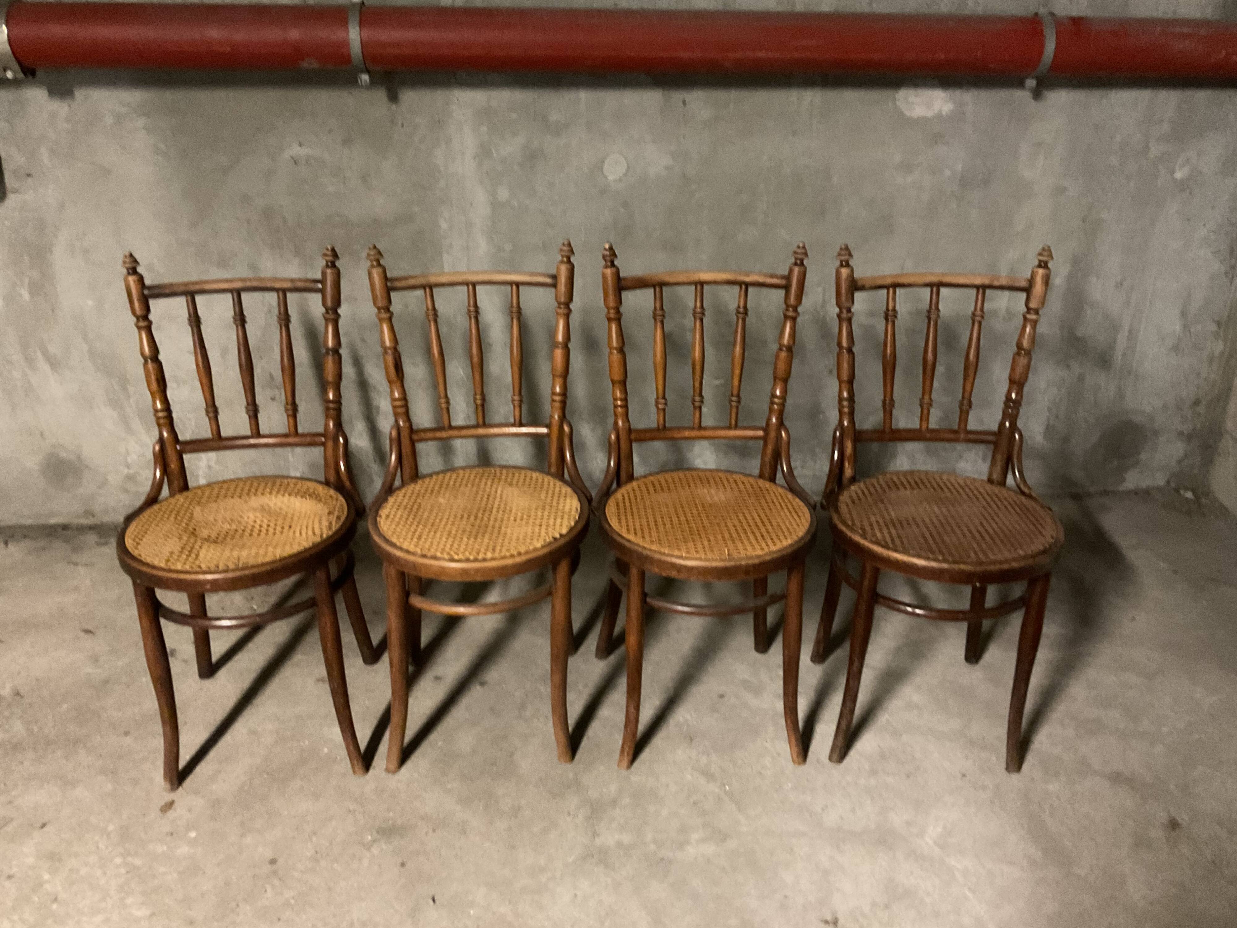 Fischel chairs, curved beech wood, from the years 1929/30.