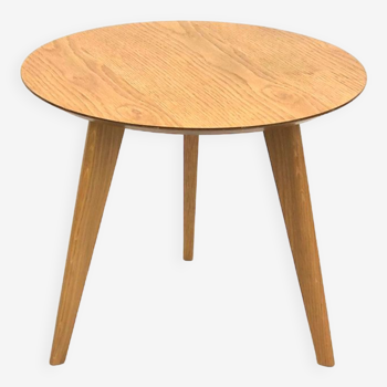 Lalinde model round coffee table in oak