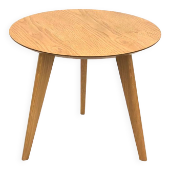 Lalinde model round coffee table in oak