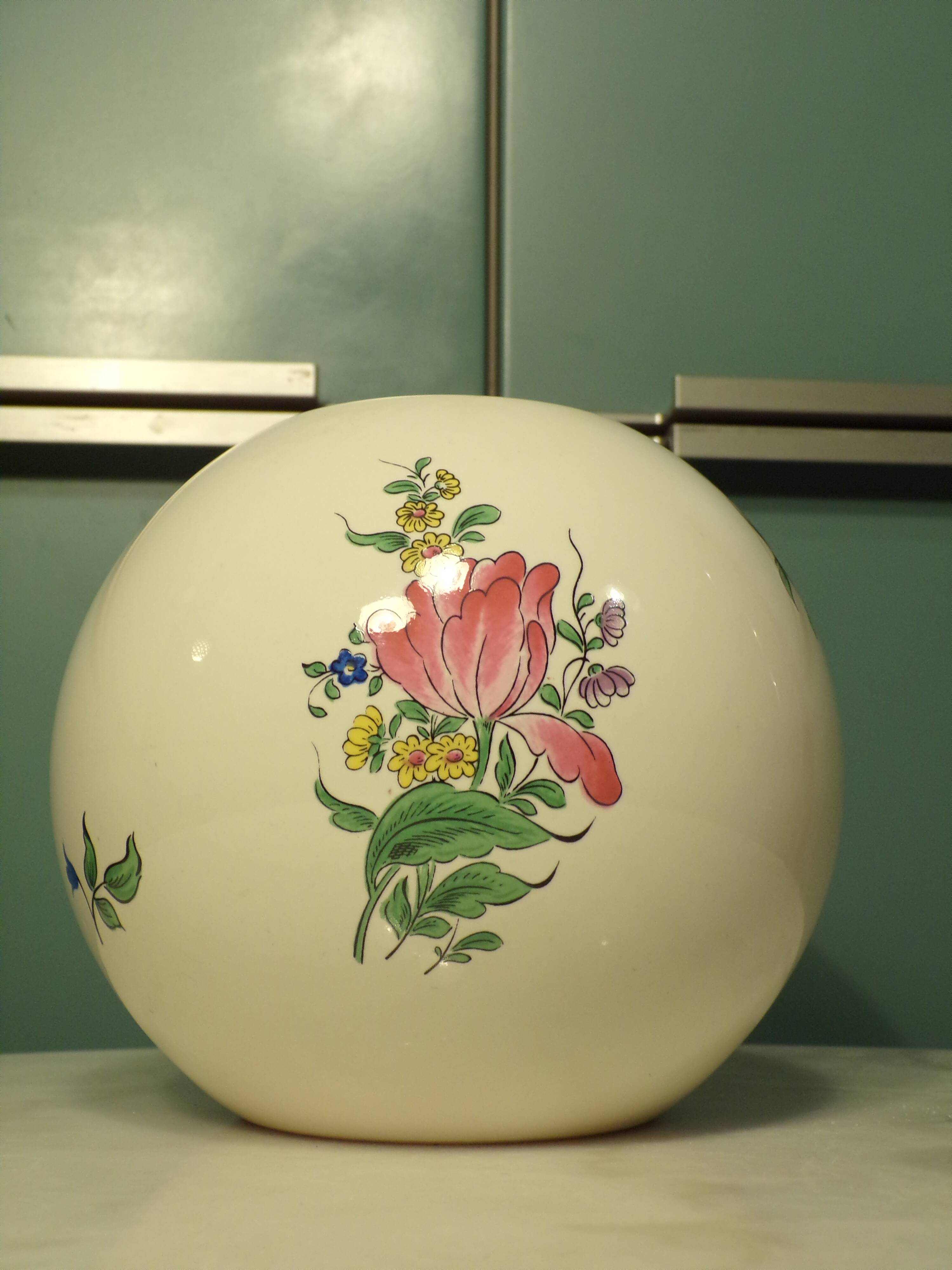 Lunéville ball vase