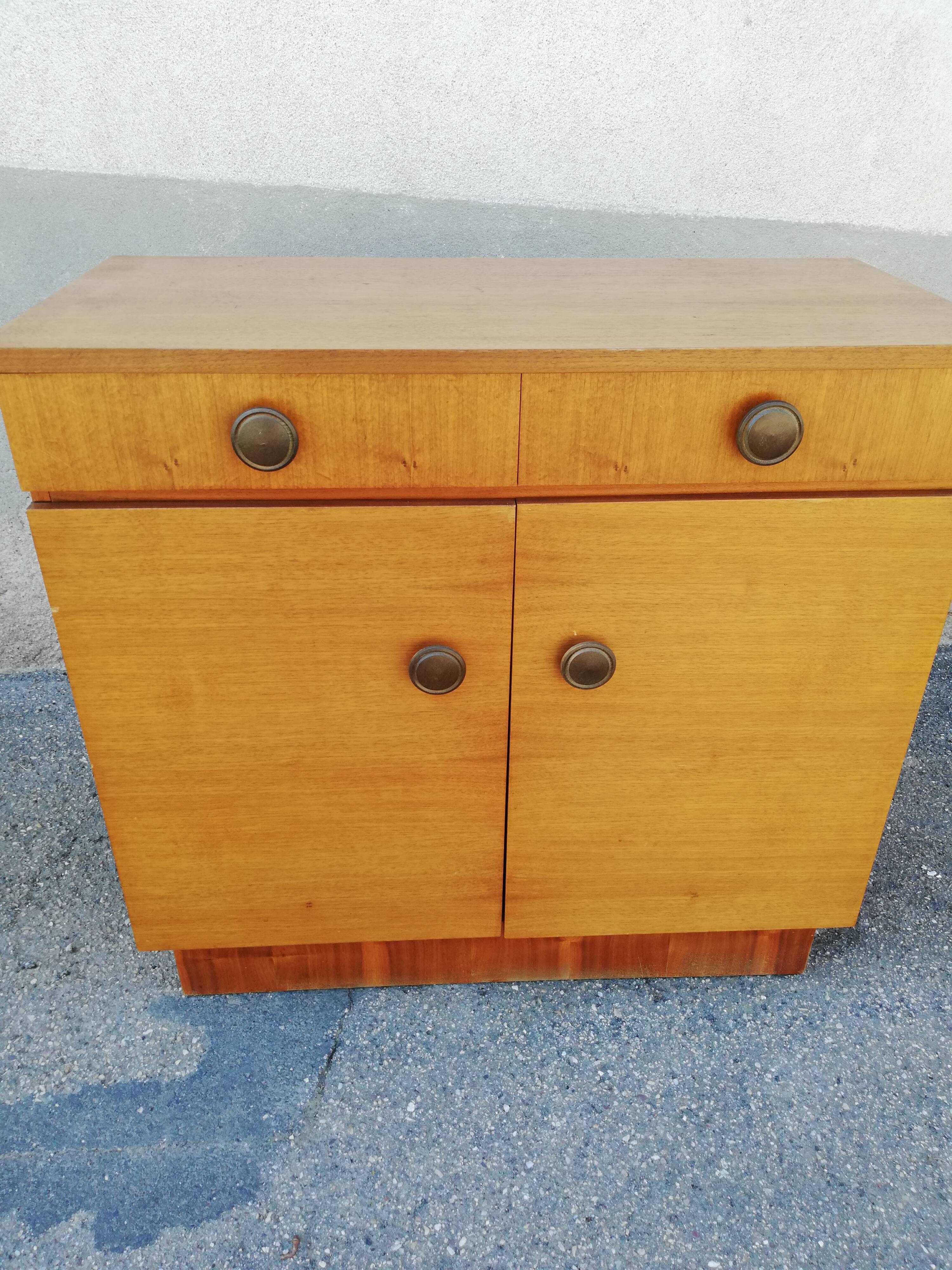 Vintage 2-door buffet 2 drawers