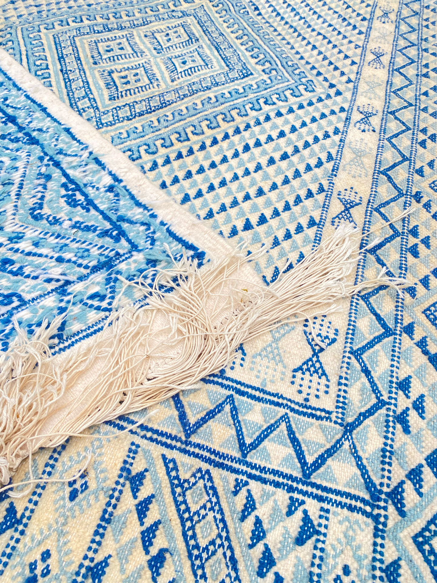 Tapis en laine berbere Margoum