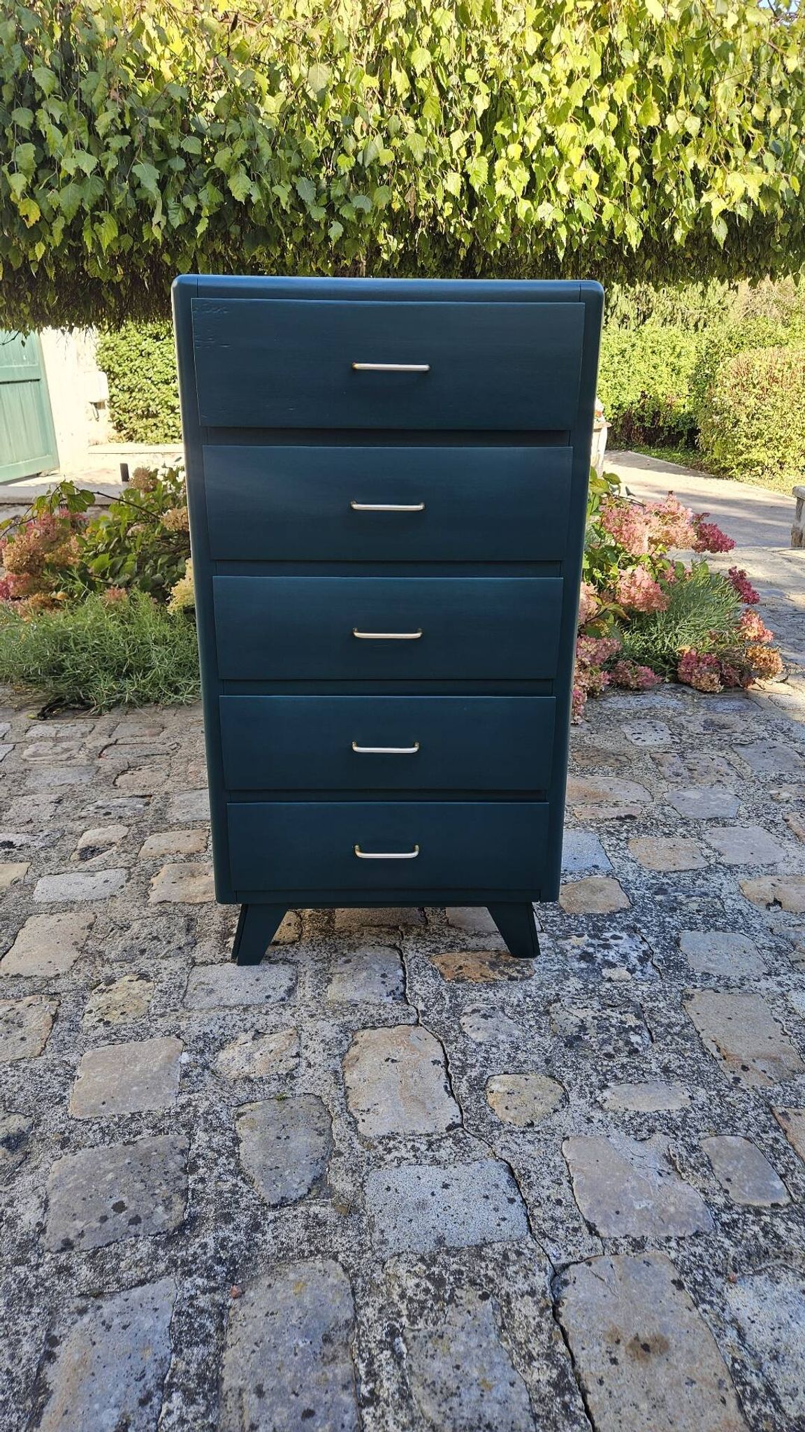 Vintage chest of drawers with 5 drawers